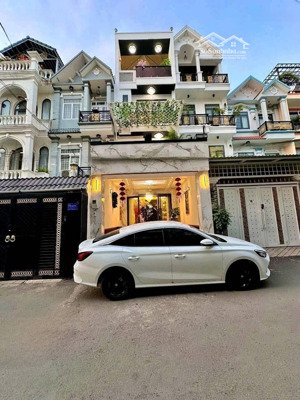 bán nhà đường nguyễn tri phương, quận 10, dt 60,75, giá 3 tỷ 970, shr, đang cho thuê 19 triệu/ th