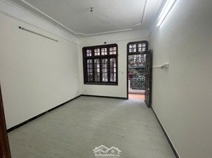 nhà riêng ngõ phố yên lạc kim ngưu dt60m2x4t giá 18tr