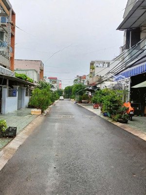 bán nhà c4, hẻm 1 / 10m xe tải quay đầu gần chợ an nhơn * 108m2 + nhà c4, 2pn, 1wc * hơn 7 tỷ