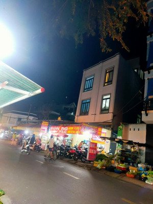 hàng hiếm mặt tiền đường khu phước bình, có dòng tiền 30tr/tháng !!!