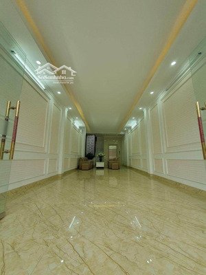 bán gấp nhà cầu giấy 70m2 lô góc cách phố 20m ô tô chỉ 15.2 tỷ