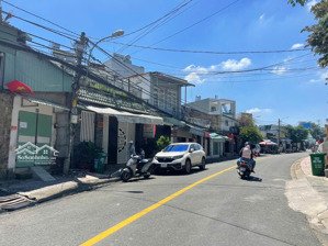 chủ ngợp bán gấp đất tặng nhà mặt tiền đường tân hòa 2. (5.2x18m) chỉ hơn 7 tỷ