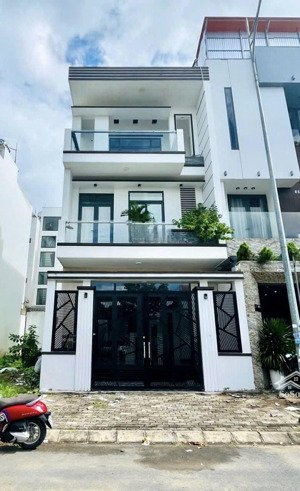 cho thuê nhà 2 lầu trục chính khu dân cư nam long cái răng