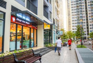 cho thuê shop khối đế đại lộ rodeo tại vinhomes grand park chỉ 17 triệu. liên hệ thiện
