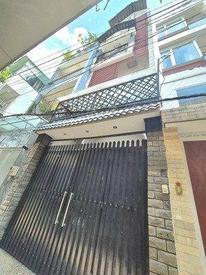 bán nhà 4 tấm dt: 4.3 dài 13.5m ,ngay ngã tư bảy hiền