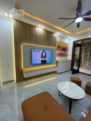 bán nhà trần khát chân hai bà trưng 38m2 5tầng thang máy giá 8.63 tỷ ngõ thông gần phố đẹp mê ly