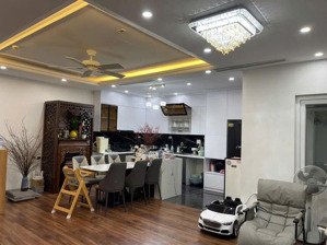 bán căn hộ 117,4m(3n2wc) sẵn sổ, full nội thất, giá 9.9 tỷ tại bamboo airway 265 cầu giấy.