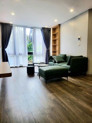 hiếm- bán nhà riêng tại nguyễn văn cừ, nhà mới xây chắc chắn giá chỉ nhỉnh 9 tỷ