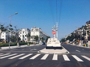 cần bán biệt thự khu đô thị lideco hoài đức 287m2 5 tầng xây thô
