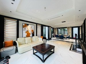 hạ sâu cho biệt thự sân cổng siêu đẹp, diện tích 130m ngang 10 gần vòng xuyến ngô gia tự