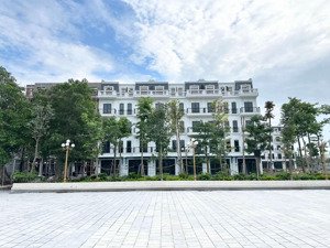 liền kề đông dương đức thượng diện tích 80m, xây 4,5 tầng giá 125tr/m2