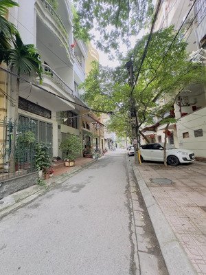 biệt thự - vĩnh phúc - ba đình, khu phân lô - ôtô vào nhà - vị trí đắc địa - ở sướng - giá 25,5 tỷ