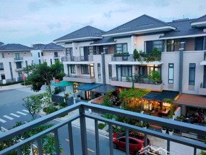 cho thuê bt lavila kdc ven sông 6 x 17,6m full 4pn giá 19tr/th, lh: 