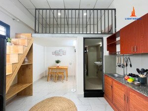 phòng gác cửa sổ to ngay hutech- hồng bàng