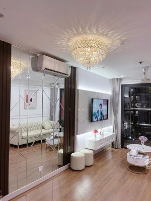 sở hữu ngay căn 2pn 1vs, 60m2, tầng trung, view thoáng, full nội thất cao cấp giá 3,08 tỷ tại vhocp