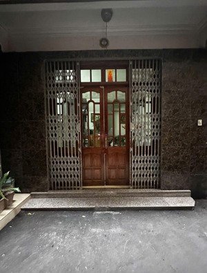 bán nhà mặt ngõ đường tôn đức 30m2;5tầng;mặt 5m;3pn;8,4 tỷ.nhà gần ngã tư tôn đức thắng,gầnvăn miếu