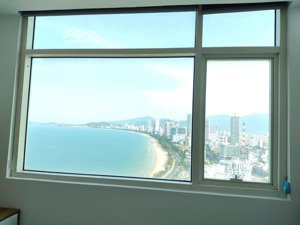 bán căn hộ view biển tầng cao toà mường thanh 04 trần phú nha trang