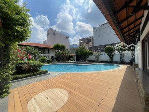 bán biệt thự dương quảng hàm gò vấp- ngang 16m- có hồ bơi-khu vip dân trí toàn kỹ sư chuyên gia ở.
