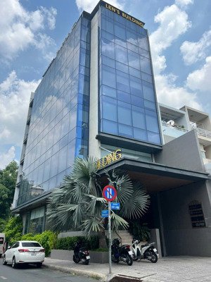 cho thuê nhà nguyên căn mặt tiền đường phạm ngọc thạch, quận 3 tòa nhà mới xây, diện tích lớn