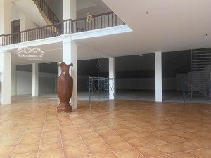 cho thuê 1500m2 mặt đường minh khai, đồng nguyên, từ sơn, bắc ninh