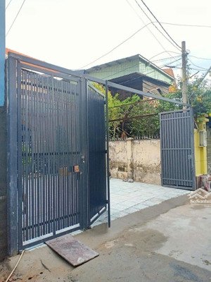 nhà hiếm linh trung 165m2 mặt bằng vip nở hậu gần vincom xây chdv hoặc villa chỉ 10,9 tỷ