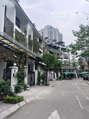 bán nhà 5 tầng khu hdi 29 mạc thái tông 161m2, mặt tiền 8m, 54 tỷ