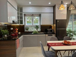 cho thuê căn hộ hạng sang- full nội thất cao cấp, giá cực tốt tại the link. liên hệ 