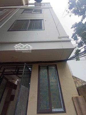 bán gấp nhà đẹp.2 thoáng,sổ như hoa hậu ,35m2 xây 4 tầng ,ngay phố đại mỗ nam từ liêm giá hơn 5 tỷ