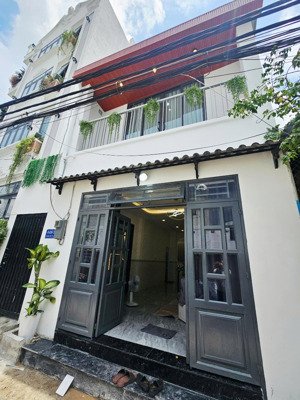 nhà đẹp 1 sec ngắn hà huy giap, hẻm thông xe hơi.... 4,680 tỷ