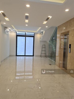 nhà nguyên căn 6x17m, 1 hầm 4 tầng, thang máy, máy lạnh, giá tốt nhất kđt vạn phúc, 35 triệu/tháng