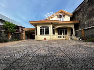 biệt thự sân vườn - tân trụ - cạnh nguyễn phúc chu - 462m2 (14x33m) - giá 35 tỷ