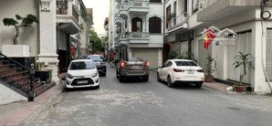 cực hiếm-nguyễn văn cừ-long biên-7 tầng-thang máy-gara ô tô-1 nhà ra phố-full nội thất-chỉ hơn 13 đ
