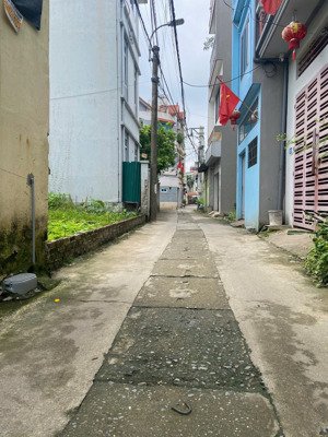 cc bán mảnh đất siêu đẹp nhất quang minh hiện tại full thổ cư. 2 mặt đường thông thoáng