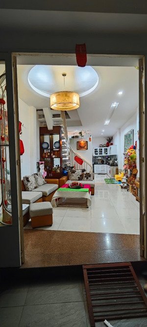 cho thuê nguyên căn hẻm xe hơi khu vip tân sơn nhì - giá chỉ 16 triệu