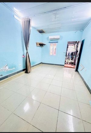 bán căn hộ tập thể nhật tảo, đông ngạc,tt cơ giới 50m2 sử dụng,2pn, tầng 2,1 tỷ 680tr,có sổ đỏ cc,