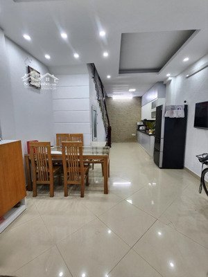 trung tâm đống đa phố trung liệt - khu vực hiếm nhà bán - 40m2 - 5 tầng đầy đủ nội thất cơ bản