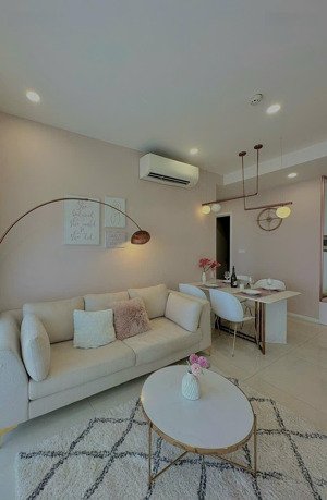 siêu hot!! cho thuê căn hộ 2pn1wc saigon royal full nt sang trọng giá chỉ 16tr. lh: 