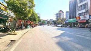 mặt phố bà triệu chỉ 275tr/m2, dt60m2, mt5, không lỗi phong thuỷ, kd sầm uất, xây 7 tầng thang máy