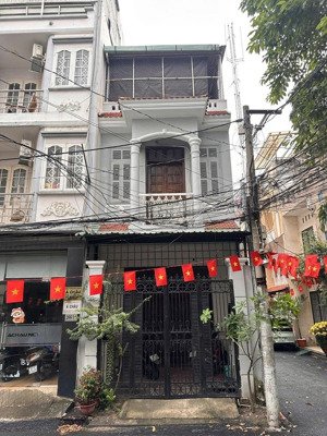 cần bán nhà 3tầng/ hẻm 10m ôtô ngay khu vực ga t3 hot giá trị nhất hiện tại qtân bình,giá 13ty 65m2