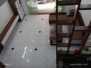 nhà phố ngọc trì, 30m 5 tầng 3 ngủ, full nội thất. ô tô vào cửa