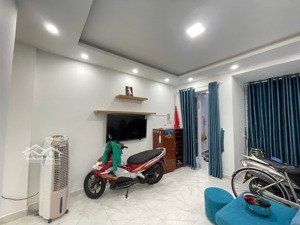 nhà đẹp cách biển chỉ 500m giá rẻ