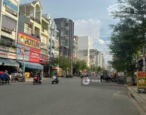 chính chủ cần bán nhà mt phạm văn bạch, p. 15, tb. [5.1m x 26.5m] giá chỉ: 18.8 tỷ còn tl