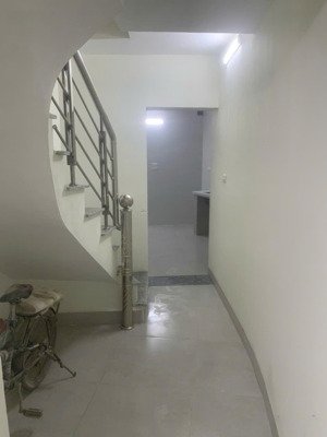 cần bán gấp - nhà ngõ lương sử a, trung tâm đống đa | quy hoạch cực gần phố - dt 40m2 - chỉ 5 tỷ