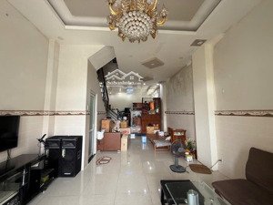 nhà 3 tầng ở ngay xa lộ hà nội q9 - 72m2 thổ cư - 3pn - 4 tỷ x tl