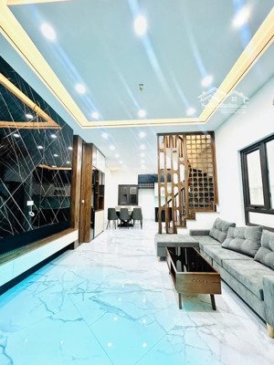 đê trần khát chân 54m 5 tầng mt 3.8m 9.9 tỷ thanh lương hai bà trưng . cach phố 15m, vị trí đẹp gần