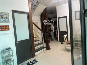 quan nhân nhà 2 mặt thoáng - 5 tầng khung cột - 9 phòng full đồ - ngõ thông các ngả.