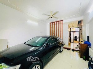 lê quang đạo -cạnh svđ mỹ đình. dt 80m.6 tầng thang máy. ô tô vào nhà ,trước nhà 3 ô tô tránh nhau