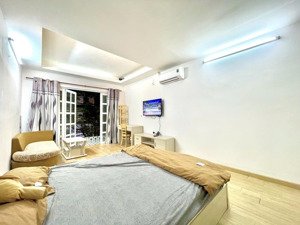 căn hộ stu 40m2 full nt bancol, mặt tiền ngay các đh lớn hutech, uef, gtvt