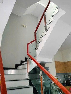 nhà đẹp - giá tốt - bình chiểu - thủ đức - 3 tầng - 3pn - 60m2 - nhỉnh 4 tỷ, sẵn sổ