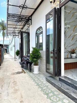 bán căn nhà 1 trệt 1 lầu hểm 12 chợ da liễu, đường 3/2, diện tích 47m2, giá bán 2 tỷ 450